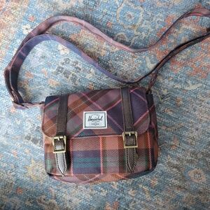 Herschel Retreat Crossbody Bag